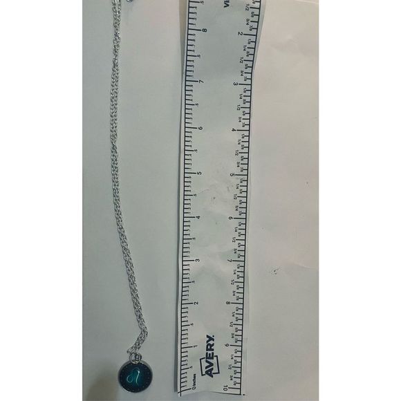 LEO GLOW IN THE DARK GREEN ZODIAC STAR SIGN HOROSCOPE NECKLACE - Picture 6 of 12